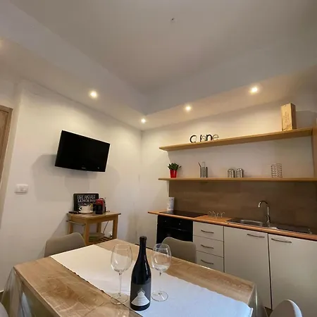 Maresia Apartment